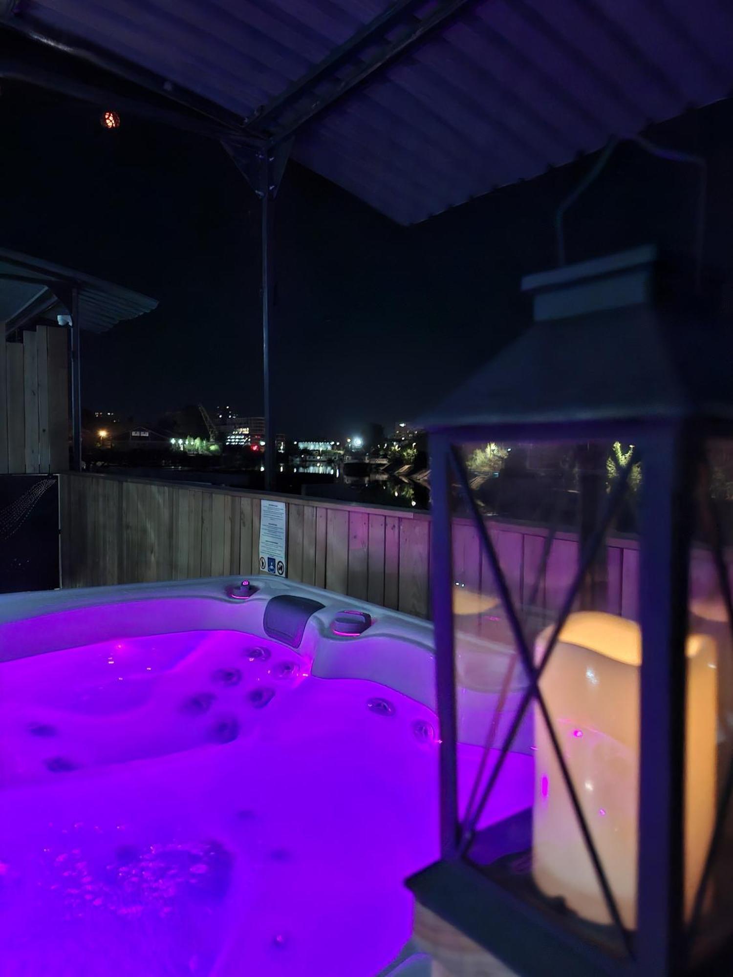 Apartamento La Peniche De Fabrice Avec Jacuzzi Privatif Estrasburgo Exterior foto