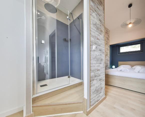 Apartamento La Peniche De Fabrice Avec Jacuzzi Privatif Estrasburgo Habitación foto