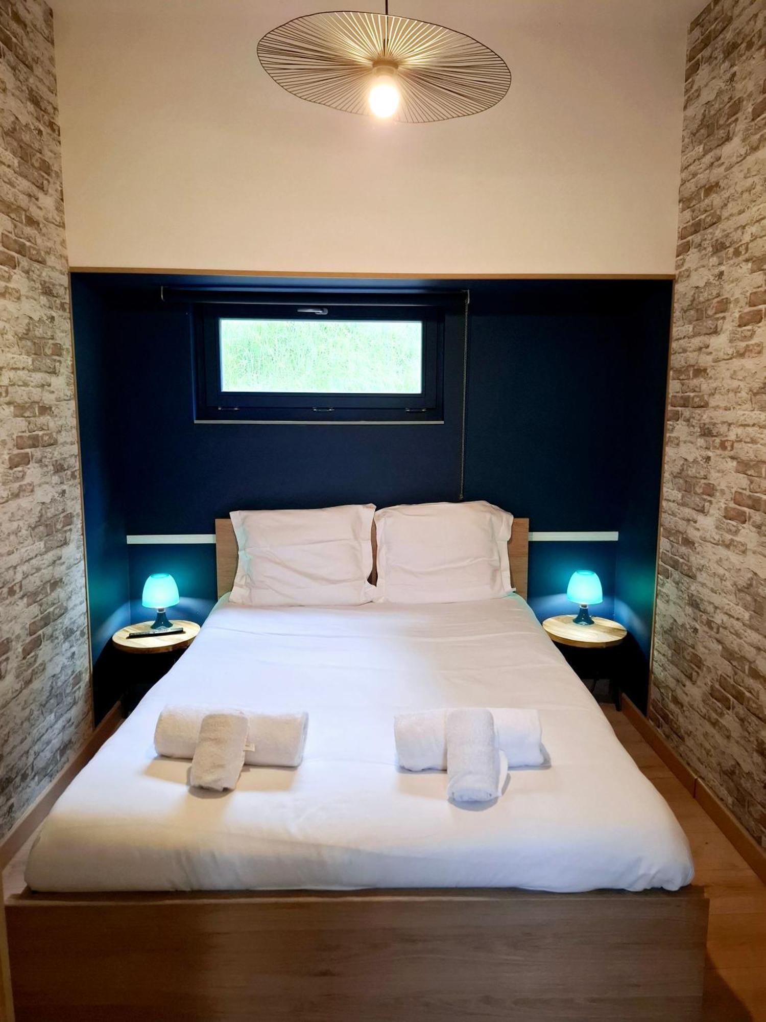 Apartamento La Peniche De Fabrice Avec Jacuzzi Privatif Estrasburgo Habitación foto